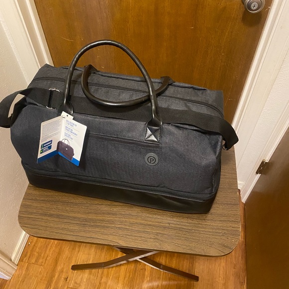 Protege 21 In Drop-Bottom Weekender Travel Duffel Bag, Charcoal - Picture 6 of 6